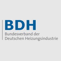 Logo des Bundesverbands der Deutschen Heizungsindustrie (BDH). In blauer Schrift steht "BDH" und darunter in grauer Schrift "Bundesverband der Deutschen Heizungsindustrie". Der Hintergrund ist hellgrau.