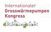 Die Grafik zeigt den Titel „Internationaler Großwärmepumpen Kongress“ in auffälliger Schrift. Unten sind stilisierte, grüne Gebäude und Stadtansichten abgebildet, die auf das Thema der Veranstaltung hinweisen. Der Hintergrund ist schlicht und unterstützt die Lesbarkeit des Titels.