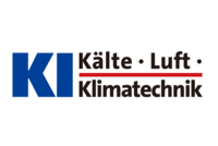 Logo der Firma KI, spezialisiert auf Kälte-, Luft- und Klimatechnik. Die Abkürzung „KI“ ist in blauer Farbe dargestellt, gefolgt von den Begriffen „Kälte“, „Luft“ und „Klimatechnik“ in schwarz, mit einem roten Trennstrich zwischen „Luft“ und „Klimatechnik“.