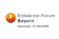 Logo des Erdwärme-Forums Bayern mit einem orangefarbenen Symbol einer nach oben gerichteten Pfeilmarkierung. darunter steht "Neumarkt, 12. Mai 2026".